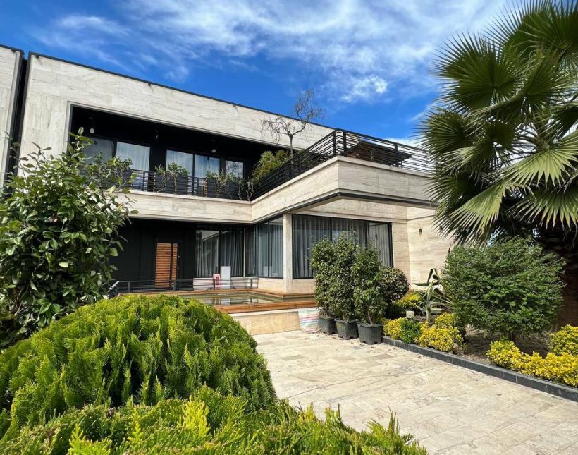 فروش ویلا لوکس ۴۰۰ متری در همصفا چمستان | ۴۰۰ متر