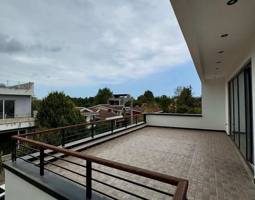 خرید ویلای دوبلکس مدرن با روف‌گاردن و استخر ۴ فصل | 300 متر