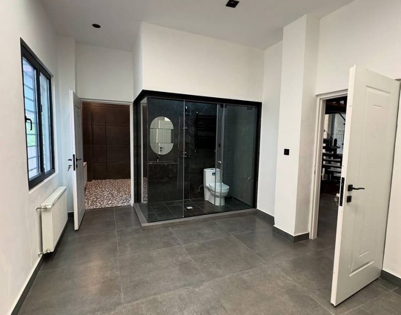 خرید ویلای دوبلکس مدرن با استخر داخلی نخ شمال نوشهر | 250 متر