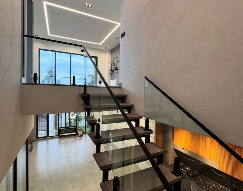 خرید ویلای دوبلکس مدرن با استخر داخلی نخ شمال نوشهر | 250 متر