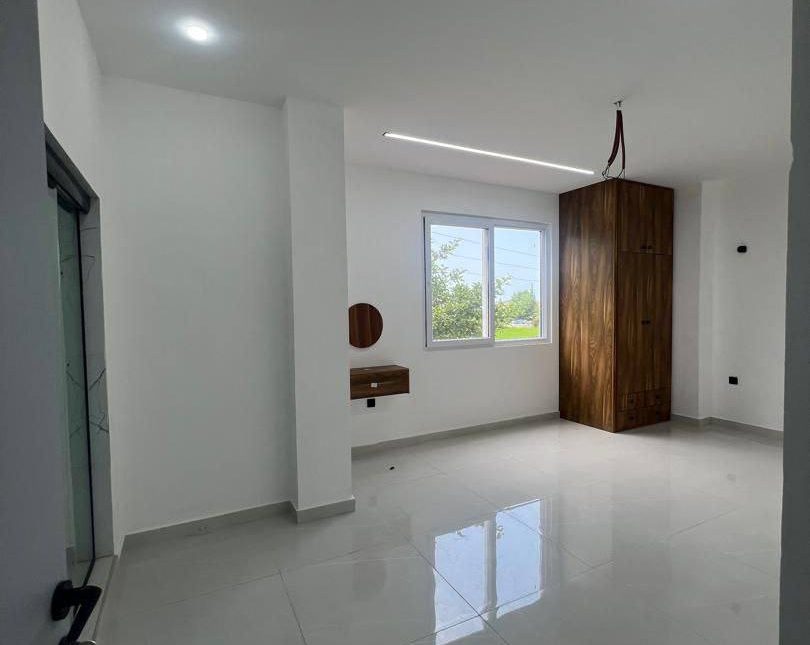 خرید ویلای دوبلکس مدرن با روف‌گاردن و ویوی ابدی انارور نوشهر | 300 متر