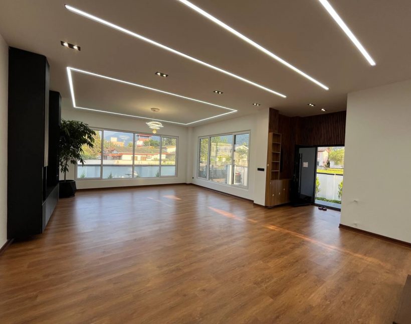 فروش ویلای تریبلکس مدرن با دابل روف‌گاردن و ویوی ابدی چلندر نوشهر | 400 متر