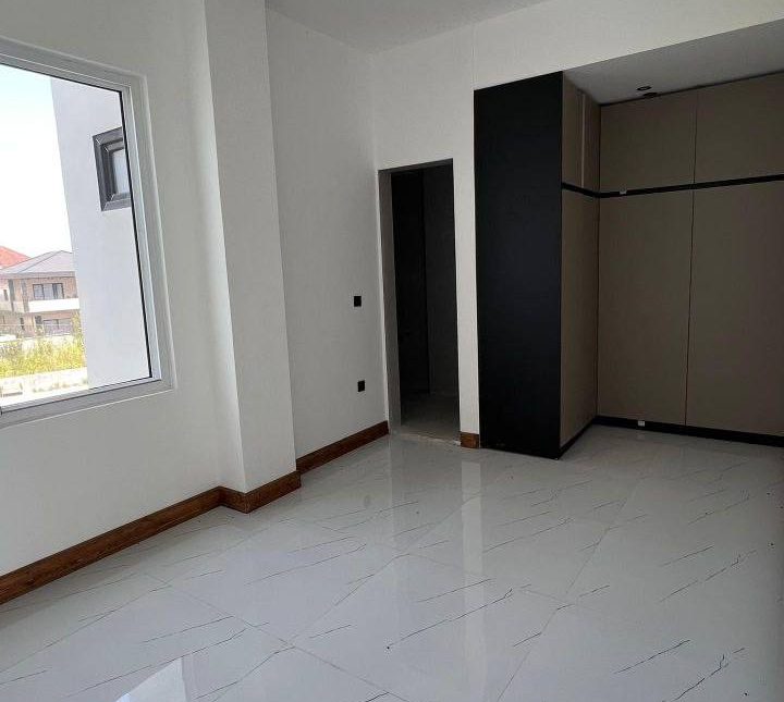 خرید ویلای دوبلکس مدرن با روف‌گاردن و ویوی ابدی چلندر نوشهر | 250 متر