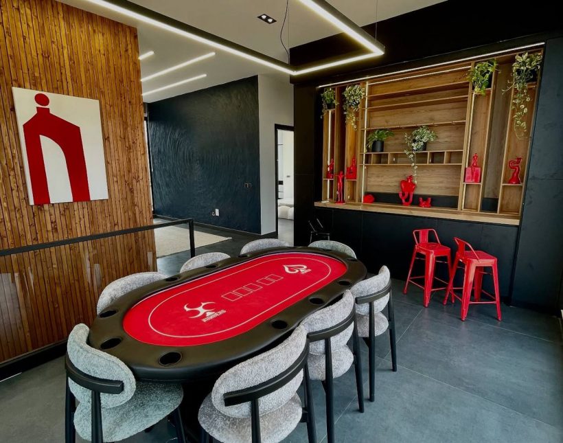 فروش ویلای ۵۵۰ متری سند دار با استخر فول فرنیش چلندر نوشهر | ۵۵۰ متر