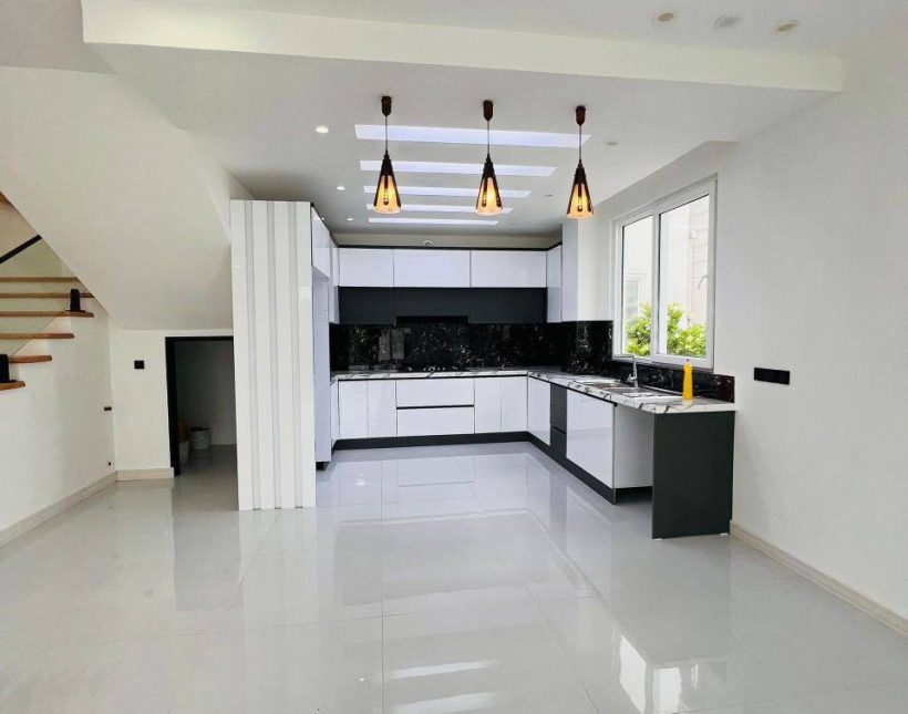 خرید ویلا دوبلکس نوساز منطقه آزاد نوشهر چلک شهرکی استخردار | 300 متر