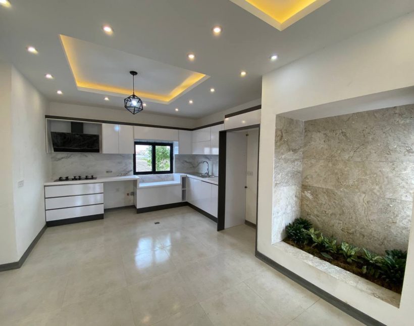 فروش ویلا نیم پیلوت مدرن و سند دار نور | ۲۴۰ متر