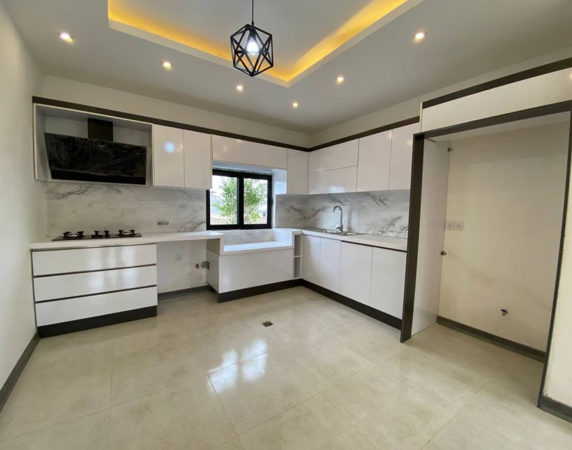 فروش ویلا نیم پیلوت مدرن و سند دار نور | ۲۴۰ متر