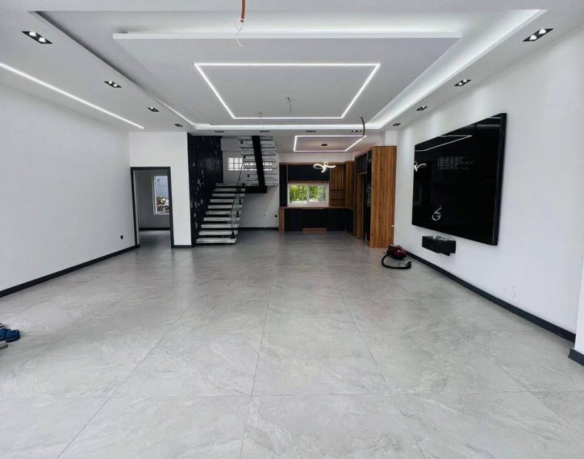 خرید ویلا تریبلکس نوساز چلک نوشهر شهرکی استخردار | 350 متر