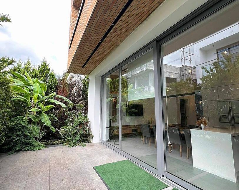 خرید ویلای ۵۰۰ متری سند دار مبله با استخر چلک نوشهر | ۵۰۰ متر