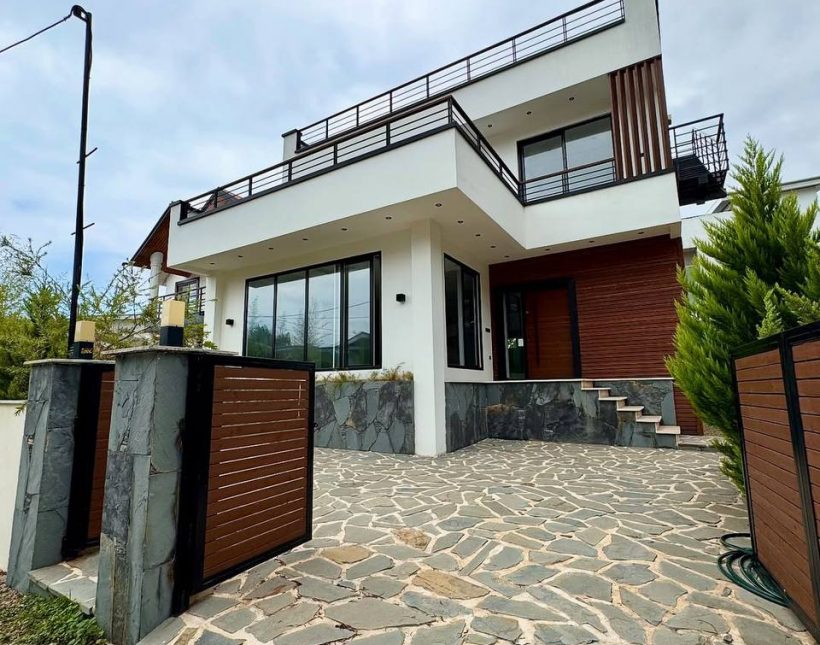 خرید ویلای ۲۸۰ متری سند دار استخر دار مدارک کامل سیسنگان نوشهر | ۲۸۰ متر