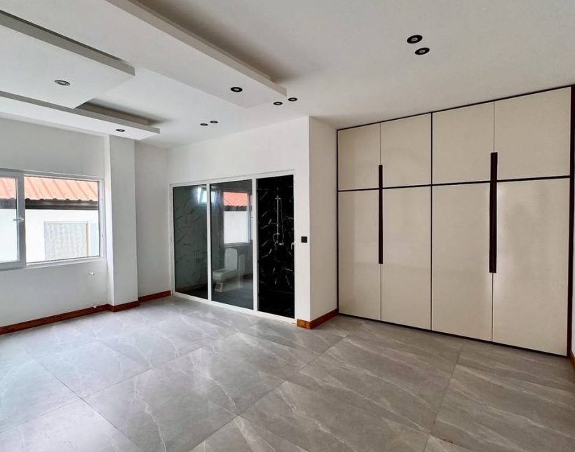 خرید ویلای ۲۸۰ متری سند دار استخر دار مدارک کامل سیسنگان نوشهر | ۲۸۰ متر