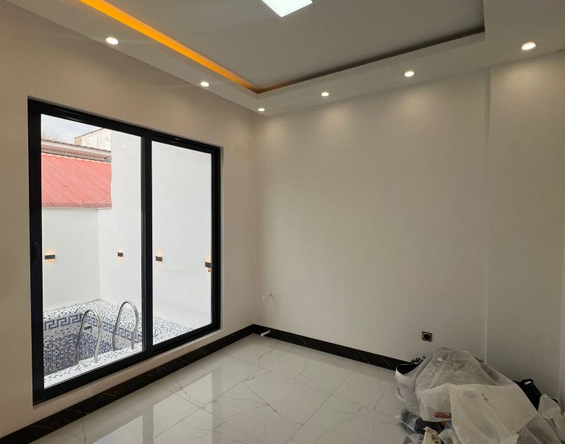 خرید ویلاه لوکس شهرکی ۳۰۰ متر بنا | ۲۱۰ متر