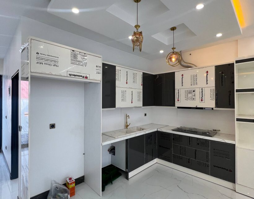 خرید ویلاه لوکس شهرکی ۳۰۰ متر بنا | ۲۱۰ متر