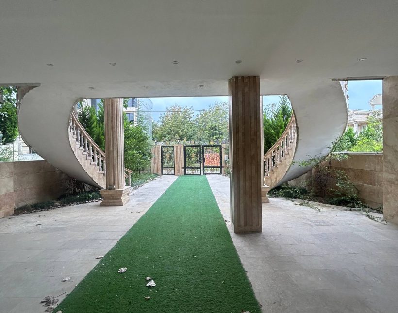 خرید کاخ ویلای ۴۰۰ متری استخر داخلی شهرکی در امیرآباد چمستان | ۴۰۰ متر