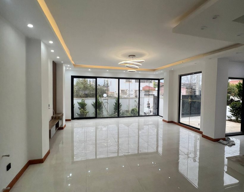 فروش ویلا لوکس و مدرن ویو جنگل ۲۵۰ متر بنا نور | ۲۱۰ متر