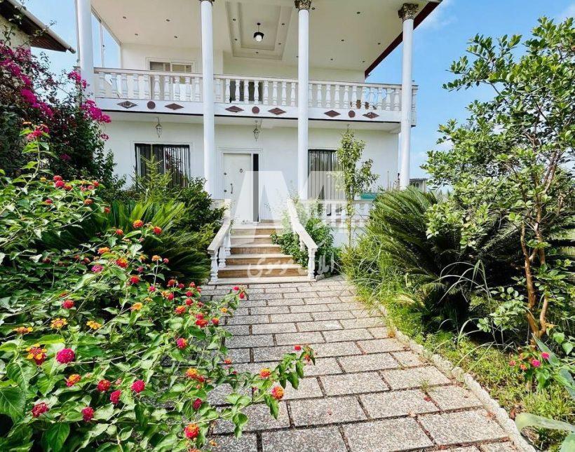 فروش کاخ ویلا فول فرنیش و سند دار چمستان | ۲۵۰ متر