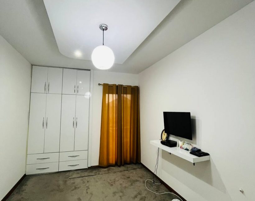 فروش ویلا کلاسیک و شیک شهرکی ۲۳۰ متر بنا امیر آباد | ۳۰۰ متر