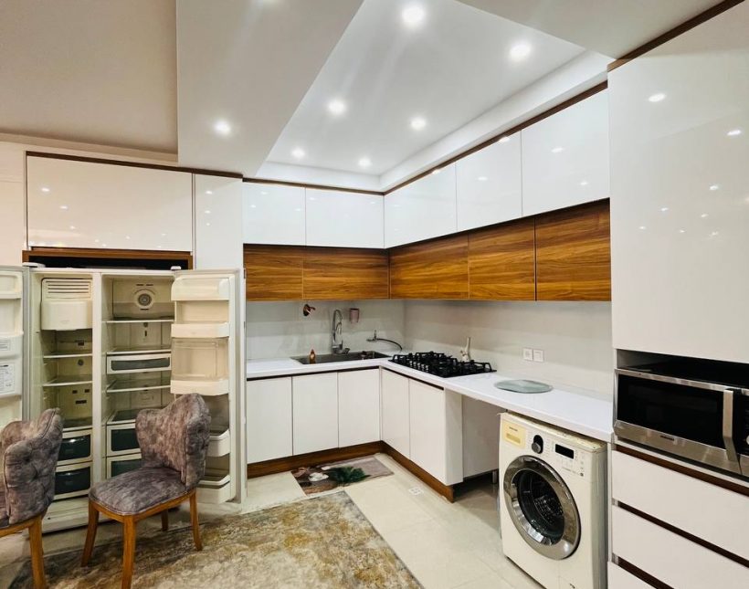 فروش ویلا کلاسیک و شیک شهرکی ۲۳۰ متر بنا امیر آباد | ۳۰۰ متر