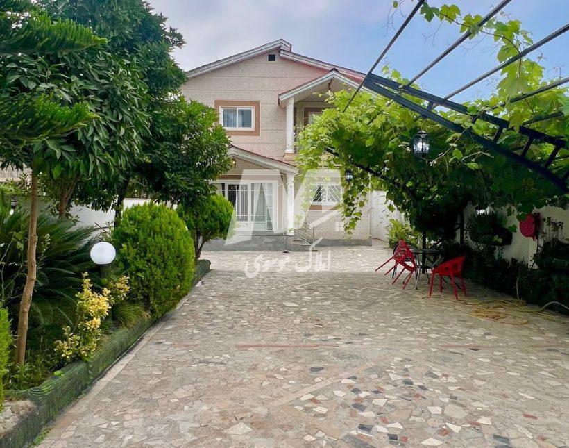 فروش ویلا دوبلکس فول فرنیش و استخر دار چمستان | ۲۸۰ متر