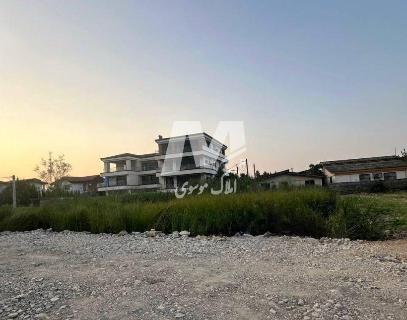 فروش زمین ۴۰۰ متری داخل بافت مسکونی و سند دار چمستان | ۴۰۰ متر