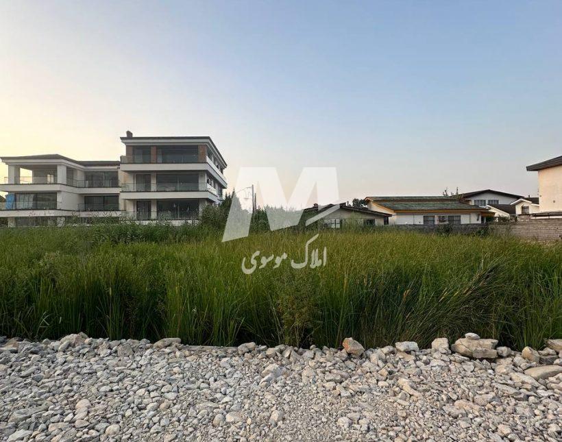 فروش زمین ۴۰۰ متری داخل بافت مسکونی و سند دار چمستان | ۴۰۰ متر