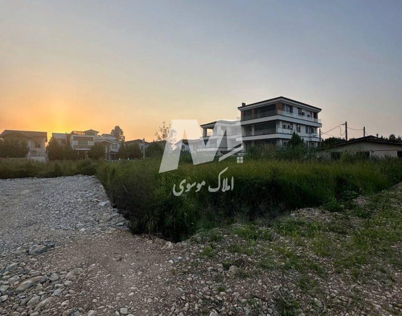 فروش زمین ۴۰۰ متری داخل بافت مسکونی و سند دار چمستان | ۴۰۰ متر