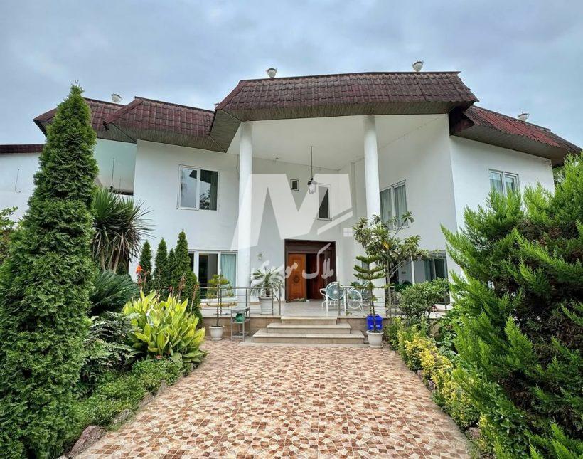 خرید ویلا باغ ۱۳۰۰ متری استخر دار و فول فرنیش نوشهر | ۱۳۰۰ متر