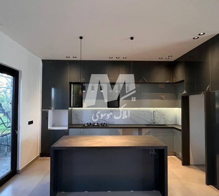 خرید ویلا دوبلکس استخردار و سند تک برگ رویان | ۴۲۰ متر