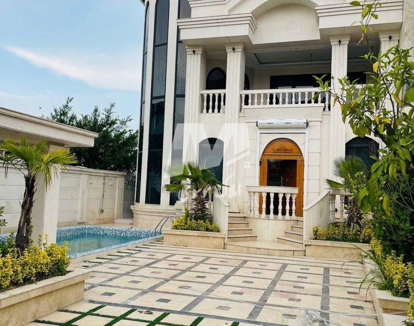 خرید کاخ ویلای شهرکی مبله با استخر در چمستان سعادت‌ آباد | ۴۰۰ متر