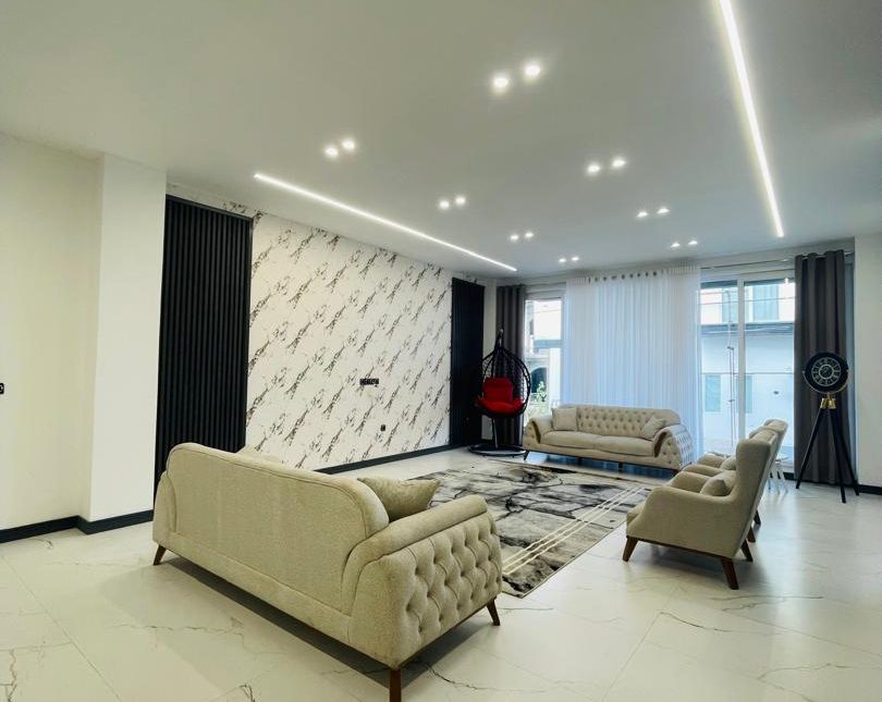 فروش ویلای فول‌فرنیش استخردار شهرک برند ونوش سیسنگان | ۲۸۰ متر