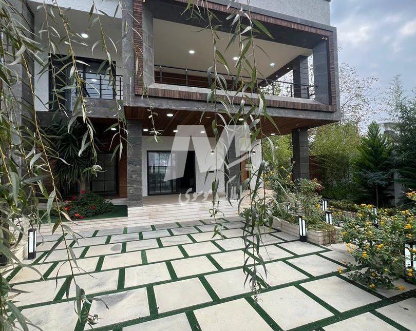 خرید ویلا شیک و لاکچری شهرکی ۲۵۰ متر بنا جاده دریا | 300 متر