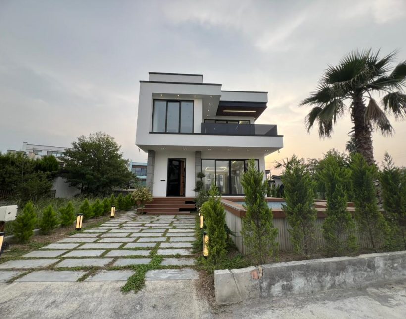 خرید ویلا دوبلکس استخردار سیسنگان | ۴۵۰ متر