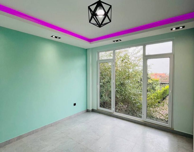 فروش ویلا دوبلکس مدرن در شمال منطقه نور 300 متری استخردار | ۳۰۰ متر