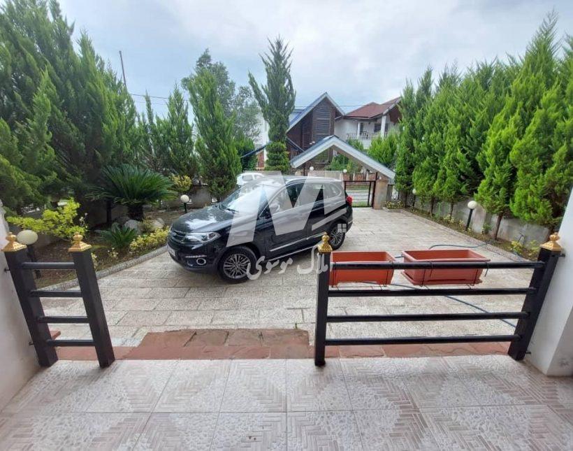 فروش باغ ویلا نیم پیلوت 300 متری منطقه سیاهرود رویان | 300 متر