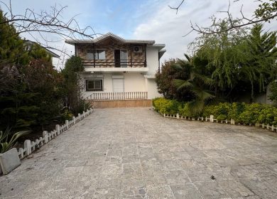 خرید ویلا دوبلکس دسترسی عالی مدارک کامل 370 متری نور | 370 متر