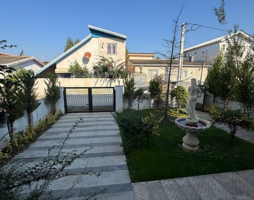 ویلا مبله شهرکی با روف‌گاردن و ویوی کوه و جنگل در چمستان بهدشت | ۲۵۰ متر