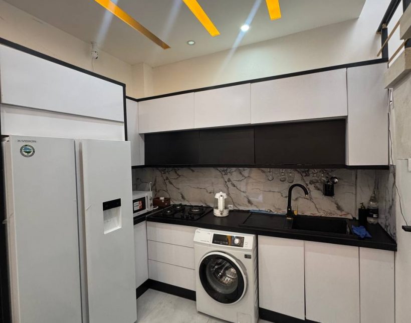 ویلا مبله شهرکی با روف‌گاردن و ویوی کوه و جنگل در چمستان بهدشت | ۲۵۰ متر