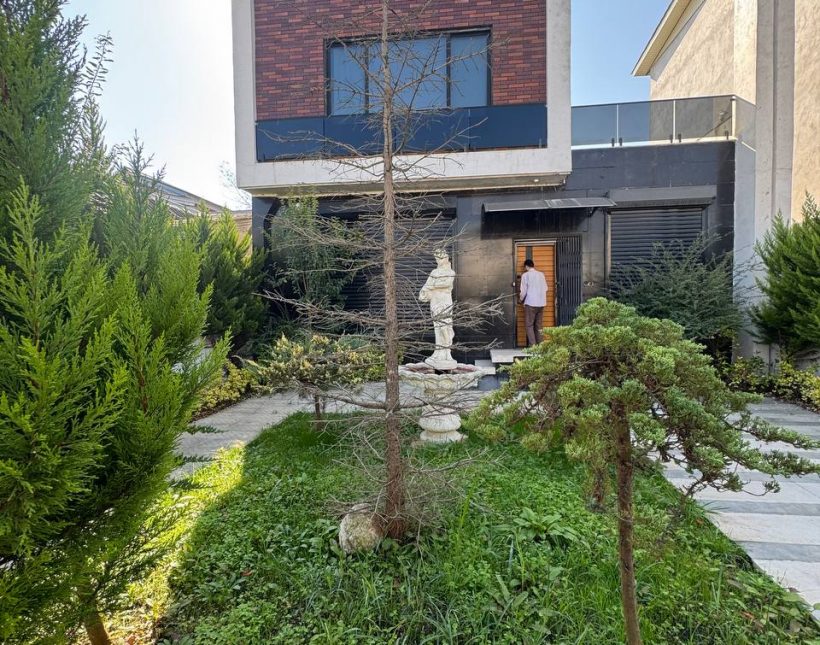 ویلا مبله شهرکی با روف‌گاردن و ویوی کوه و جنگل در چمستان بهدشت | ۲۵۰ متر