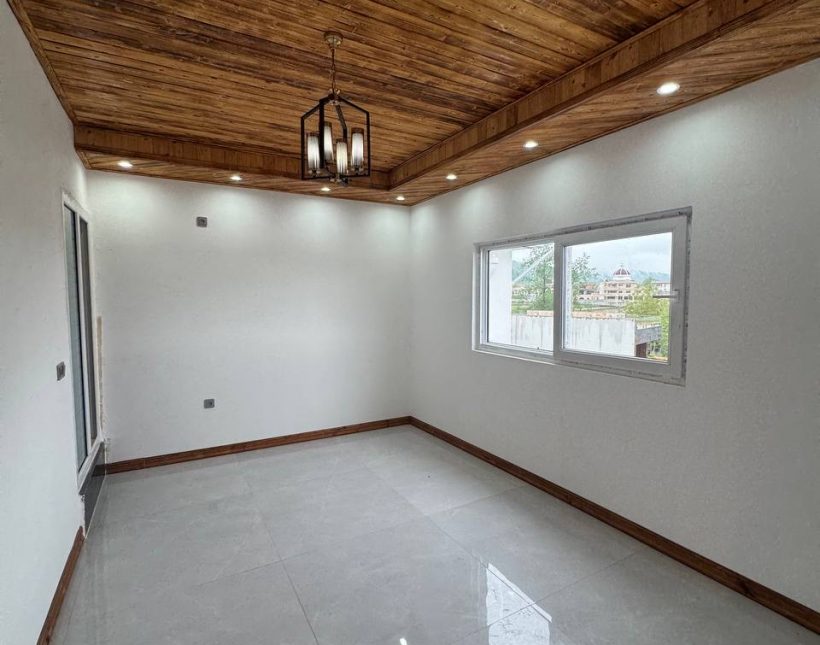 خرید ویلا در چمستان همصفا ۲۷۰ متری اسناد مدارک کامل | ۲۷۰ متر