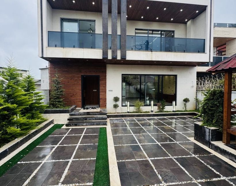 خرید ویلا در چمستان همصفا ۲۷۰ متری اسناد مدارک کامل | ۲۷۰ متر