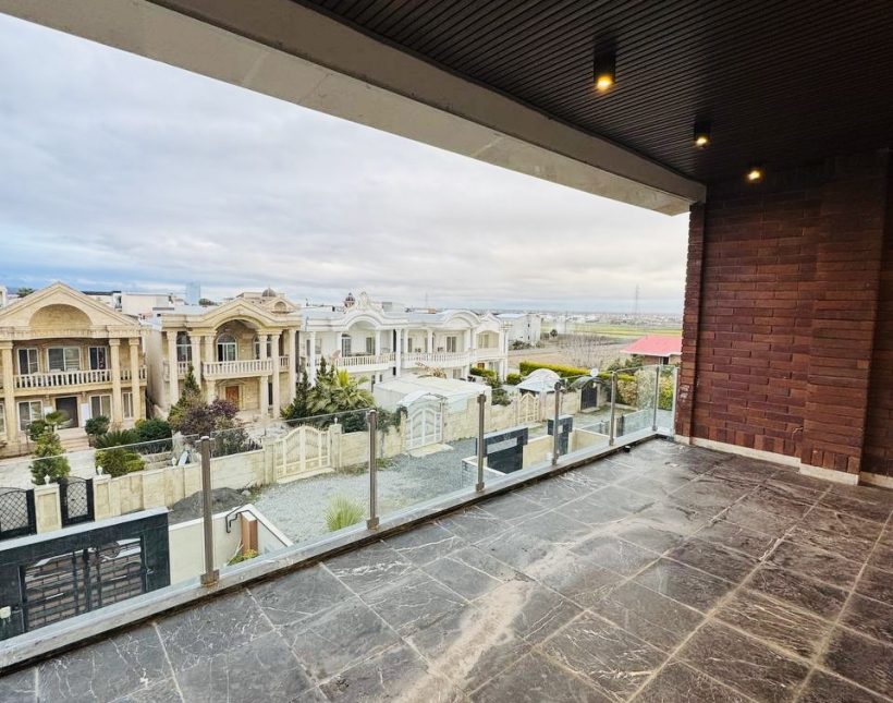 خرید ویلا چمستان امیرآباد ۳۰۰ متری با استخر | ۳۰۰ متر