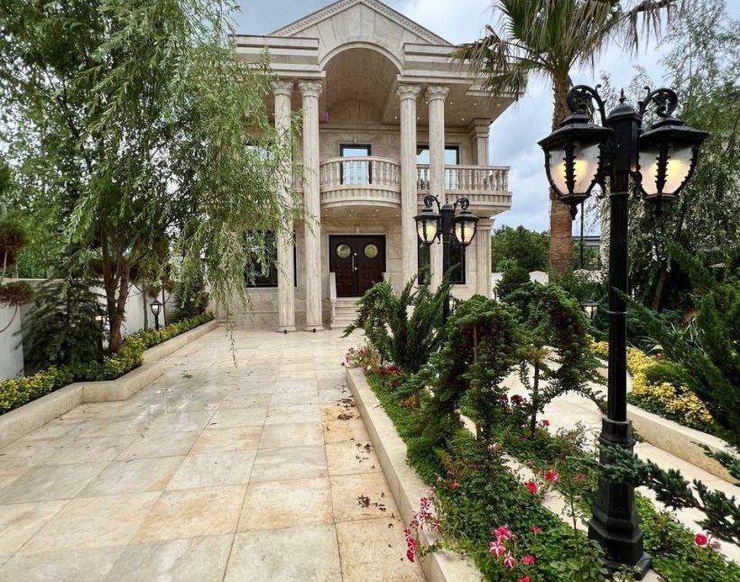 خرید ویلا کاخ ۳۸۰ متری نما سنگ رومی منطقه برند امیرآباد | ۳۸۰ متر