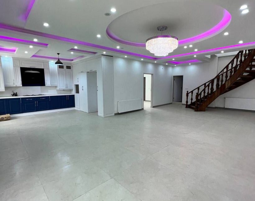 خرید ویلا کاخ ۳۸۰ متری نما سنگ رومی منطقه برند امیرآباد | ۳۸۰ متر