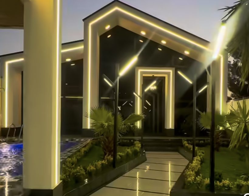 فروش ویلایی با معماری منحصر بفرد ۳۰۰ متری در همصفا چمستان | ۳۰۰ متر