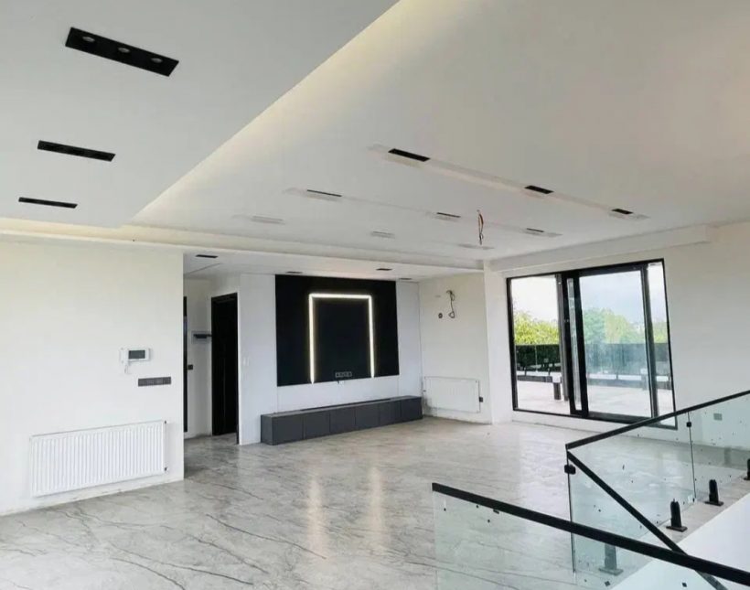 خرید ویلا تریپلکس استخر دار و سند تک برگ چمستان | ۳۵۰ متر