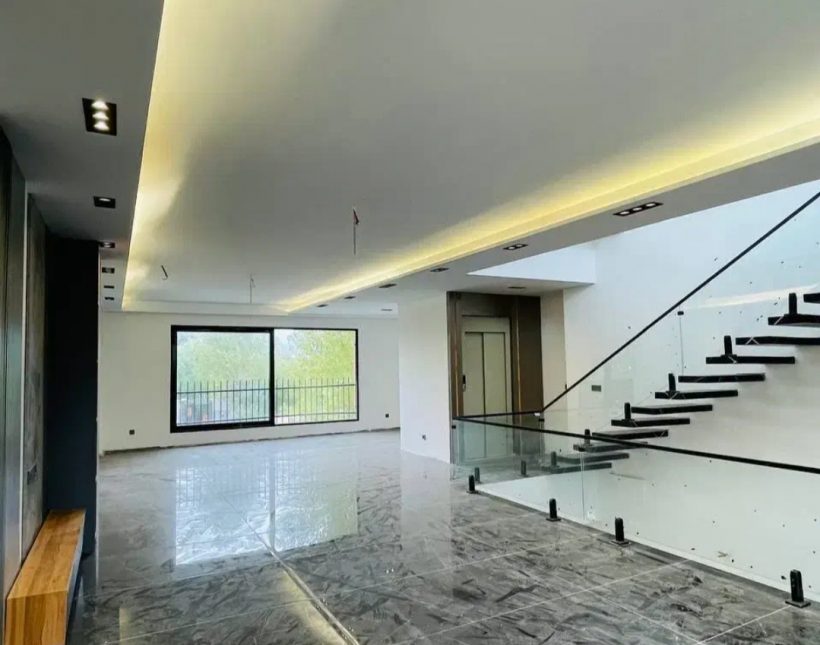 خرید ویلا تریپلکس استخر دار و سند تک برگ چمستان | ۳۵۰ متر