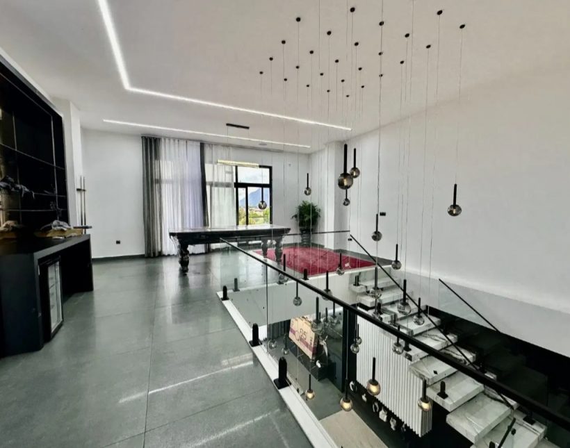 فروش ویلا دوبلکس استخر دار و فول فرنیش چمستان | ۳۰۰ متر