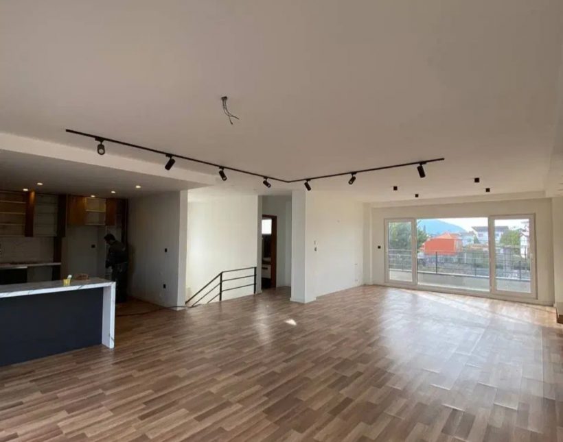 خرید ویلا دوبلکس استخردار و فول فرنیش رویان | ۳۵۰ متر