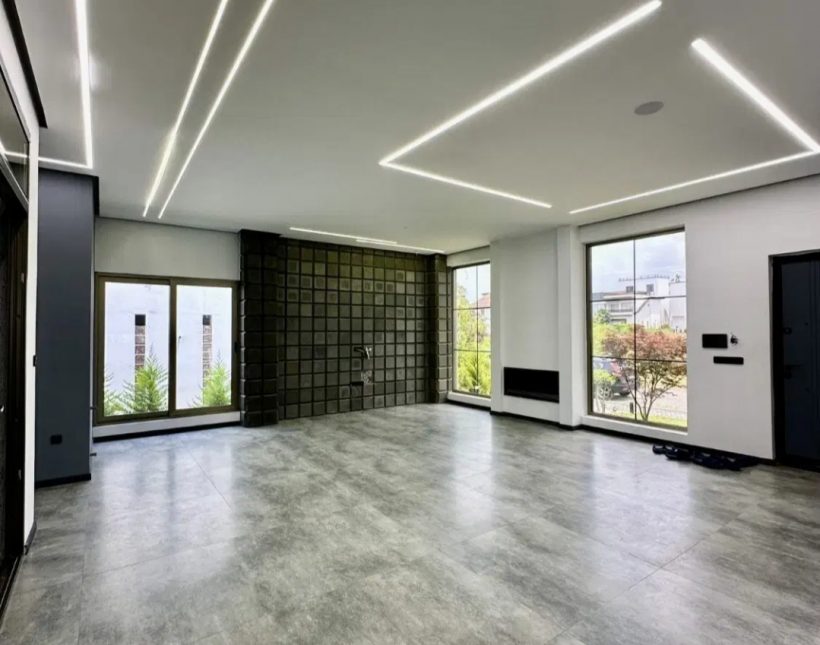 خرید ویلا دوبلکس استخردار و هوشمند نوشهر | ۳۵۰ متر