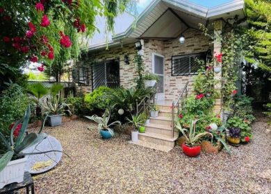 خرید ویلا باغچه فول فرنیش و سند دار نور | ۳۰۰ متر